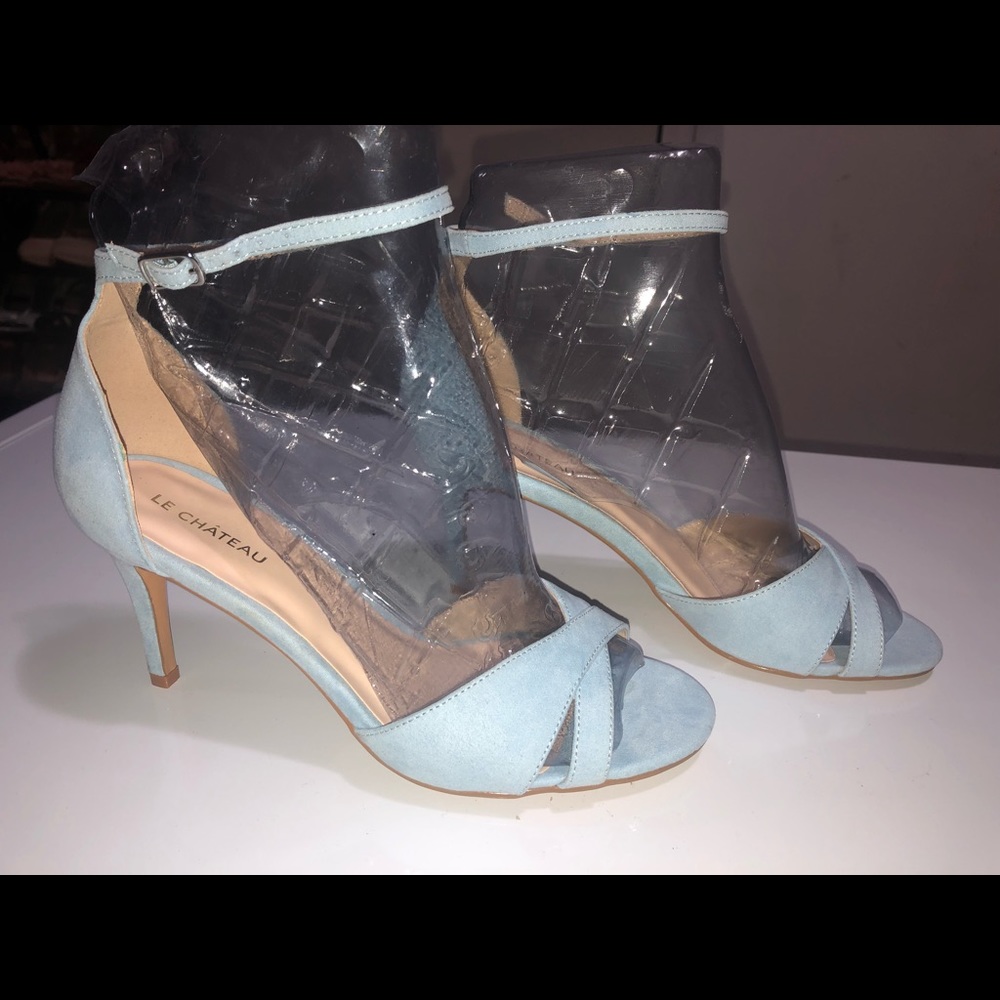 Women’s Powder Blue Sandals, Size 9